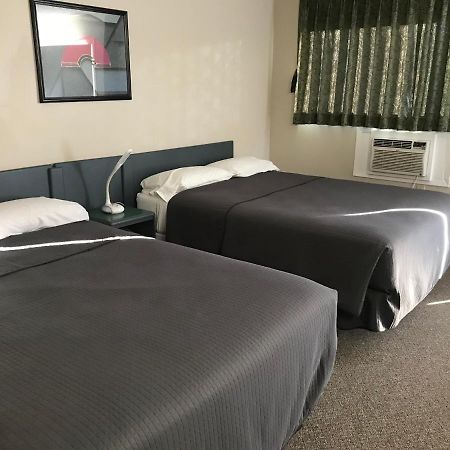 Plains Motor Inn Stettler Dış mekan fotoğraf