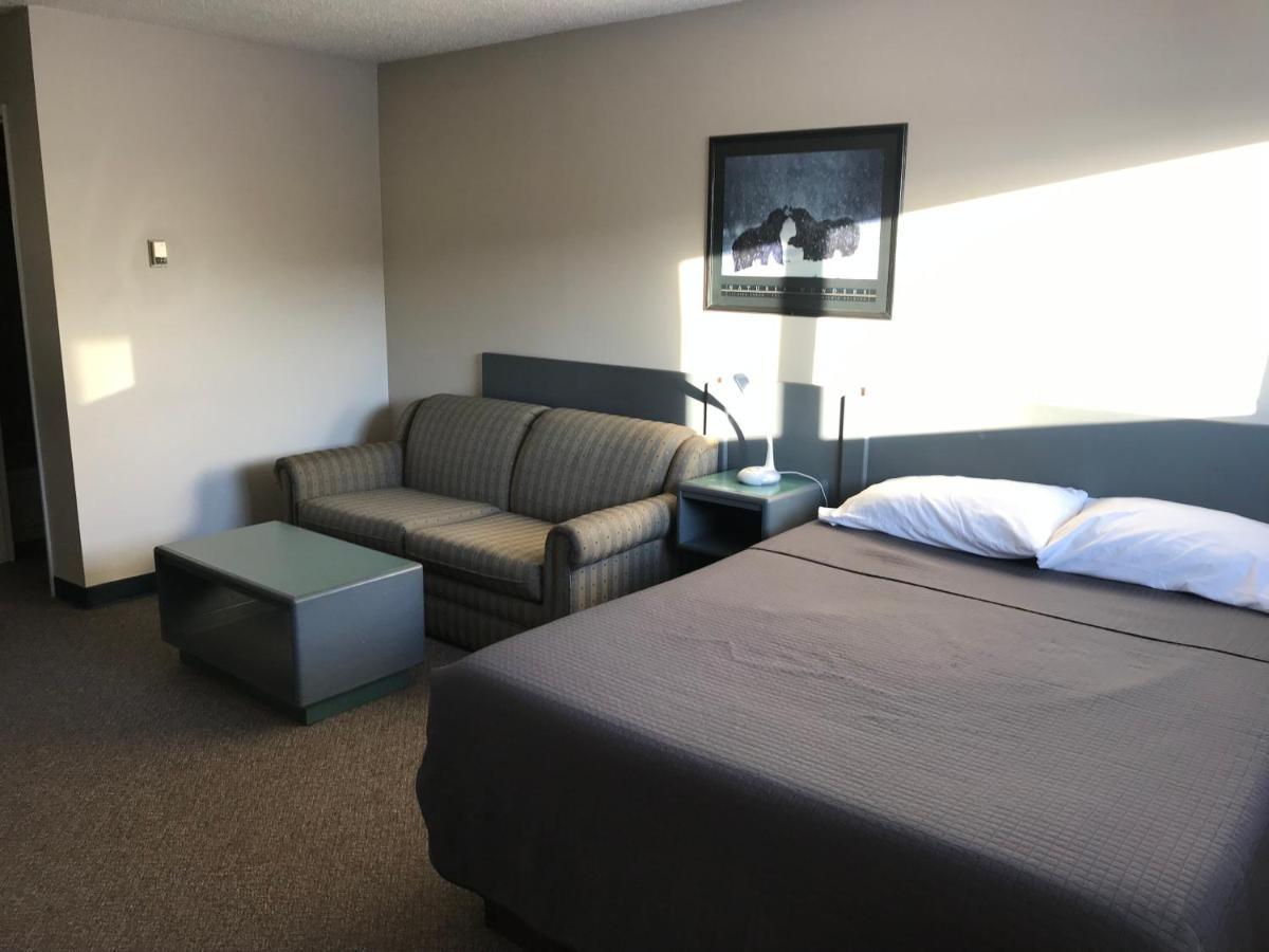 Plains Motor Inn Stettler Dış mekan fotoğraf
