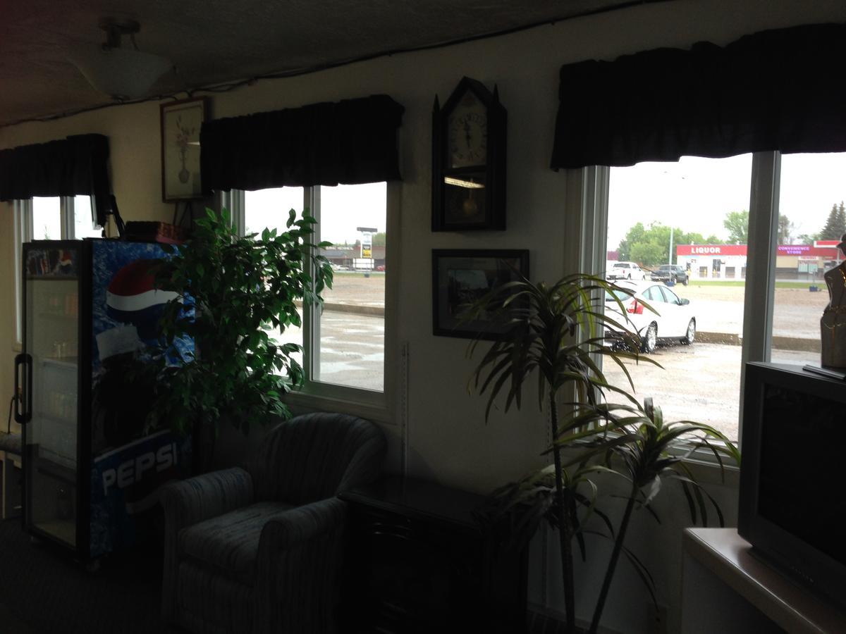 Plains Motor Inn Stettler Dış mekan fotoğraf