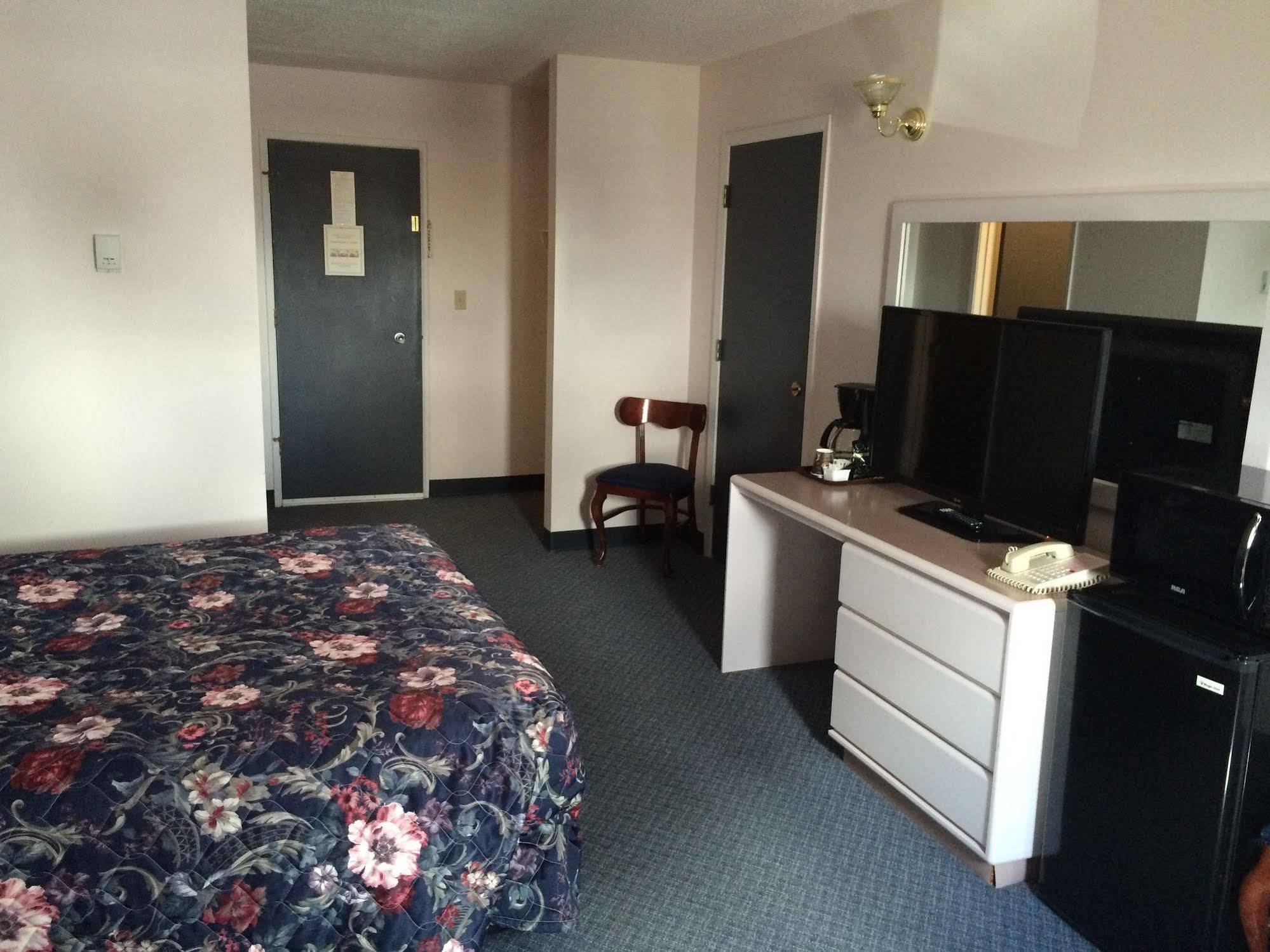 Plains Motor Inn Stettler Dış mekan fotoğraf